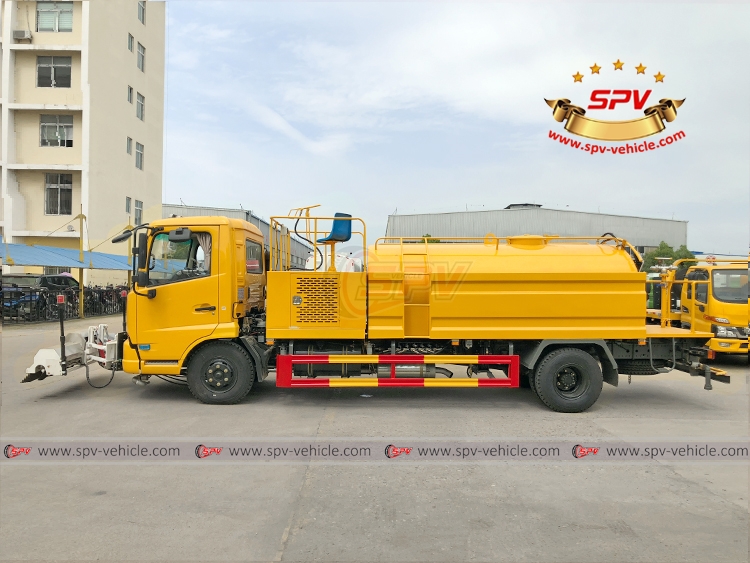 6,000 Litres Road Washer Truck Dongfeng - LS